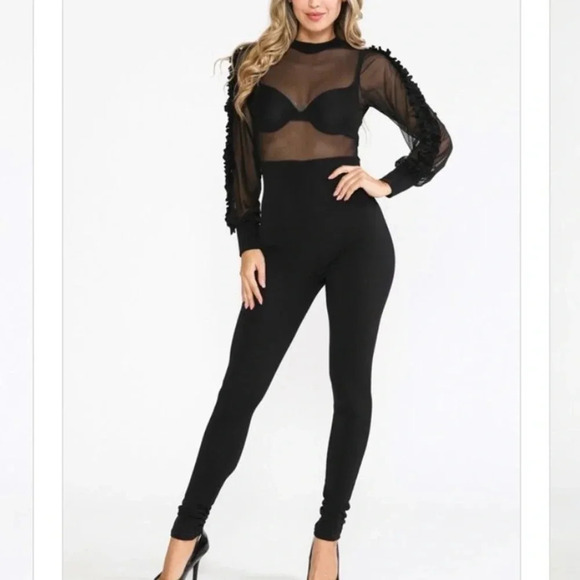 One Piece Black Size Small  Ruffle Pants Romper New Without Tag - Picture 5 of 5